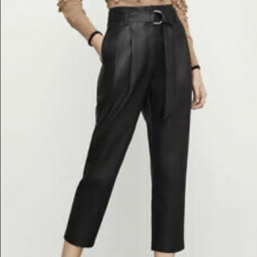 BCBGMAXAZRIA Black cropped faux leather pants in size XL
